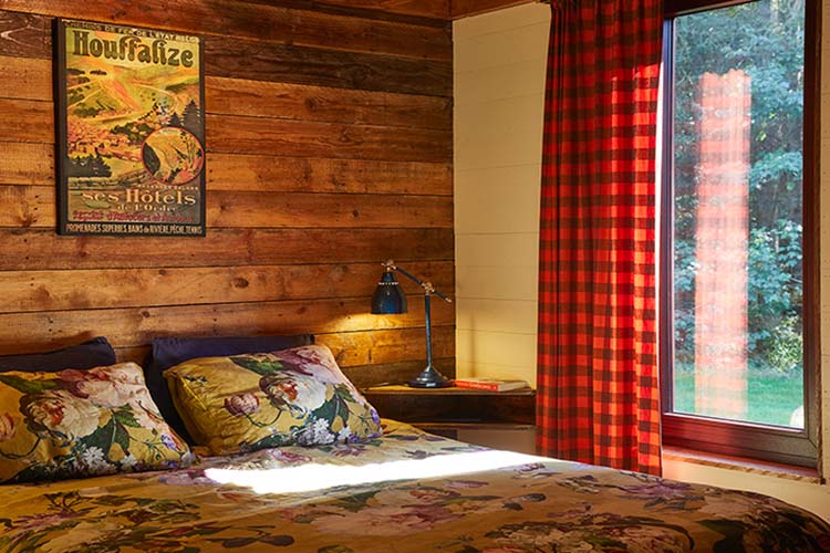 Slaapkamer in chalet met 2-persoonsbed