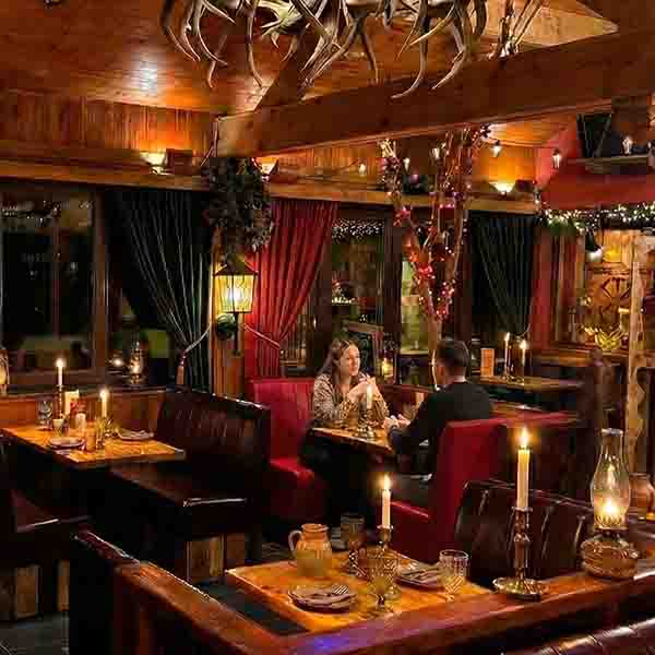 Guests dining in restaurant Kingdom of Dreams